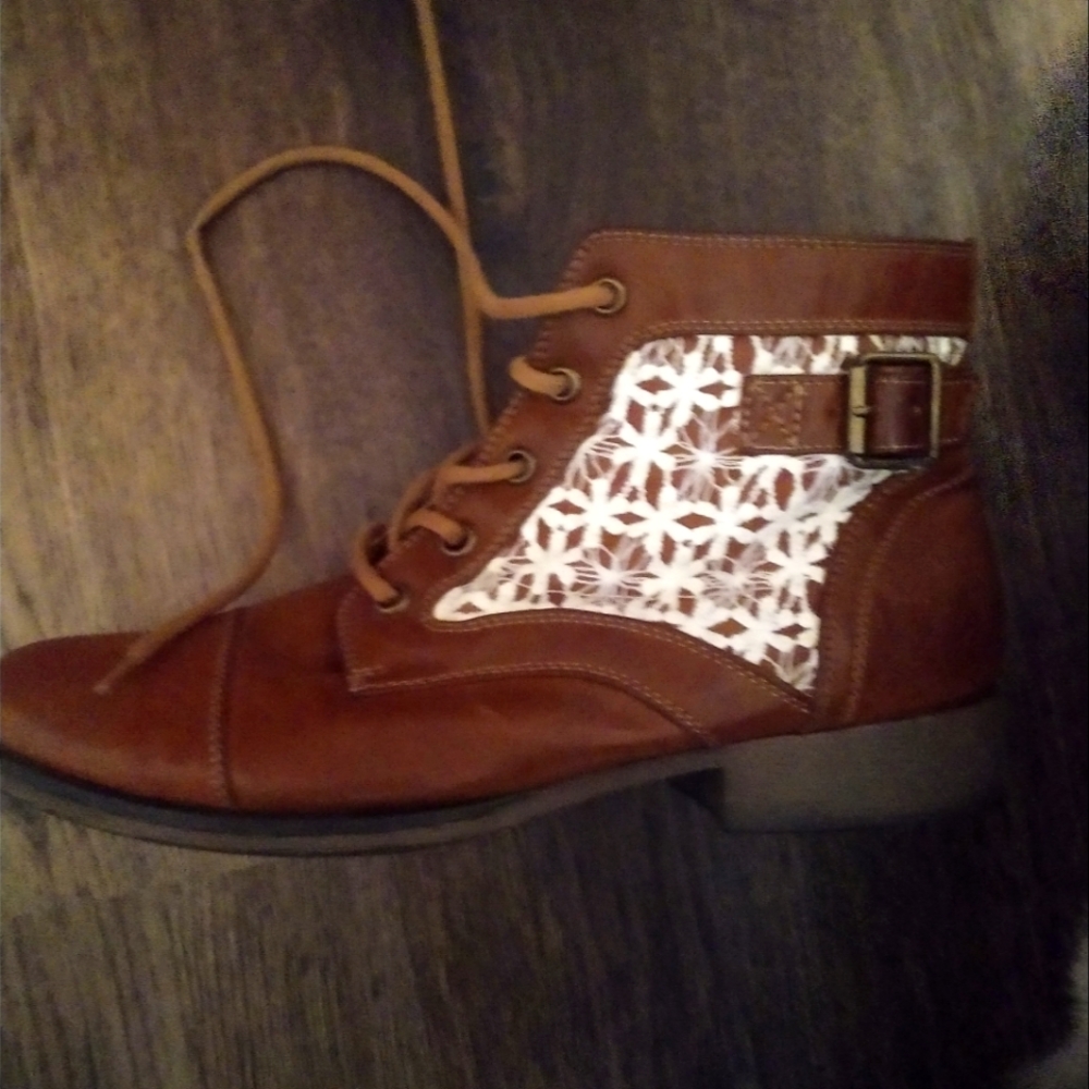 Ankle boot